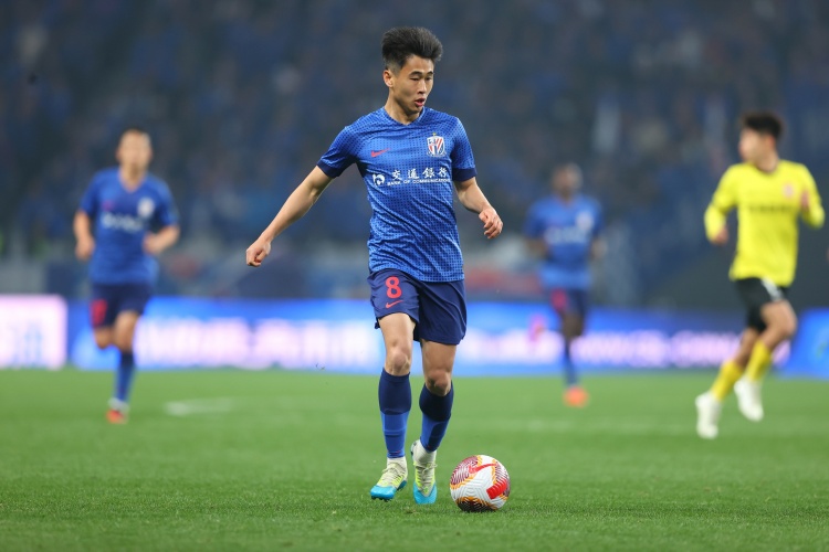 申花官方：戴伟浚左膝前十字韧带断裂，将进行手术伤缺9个月